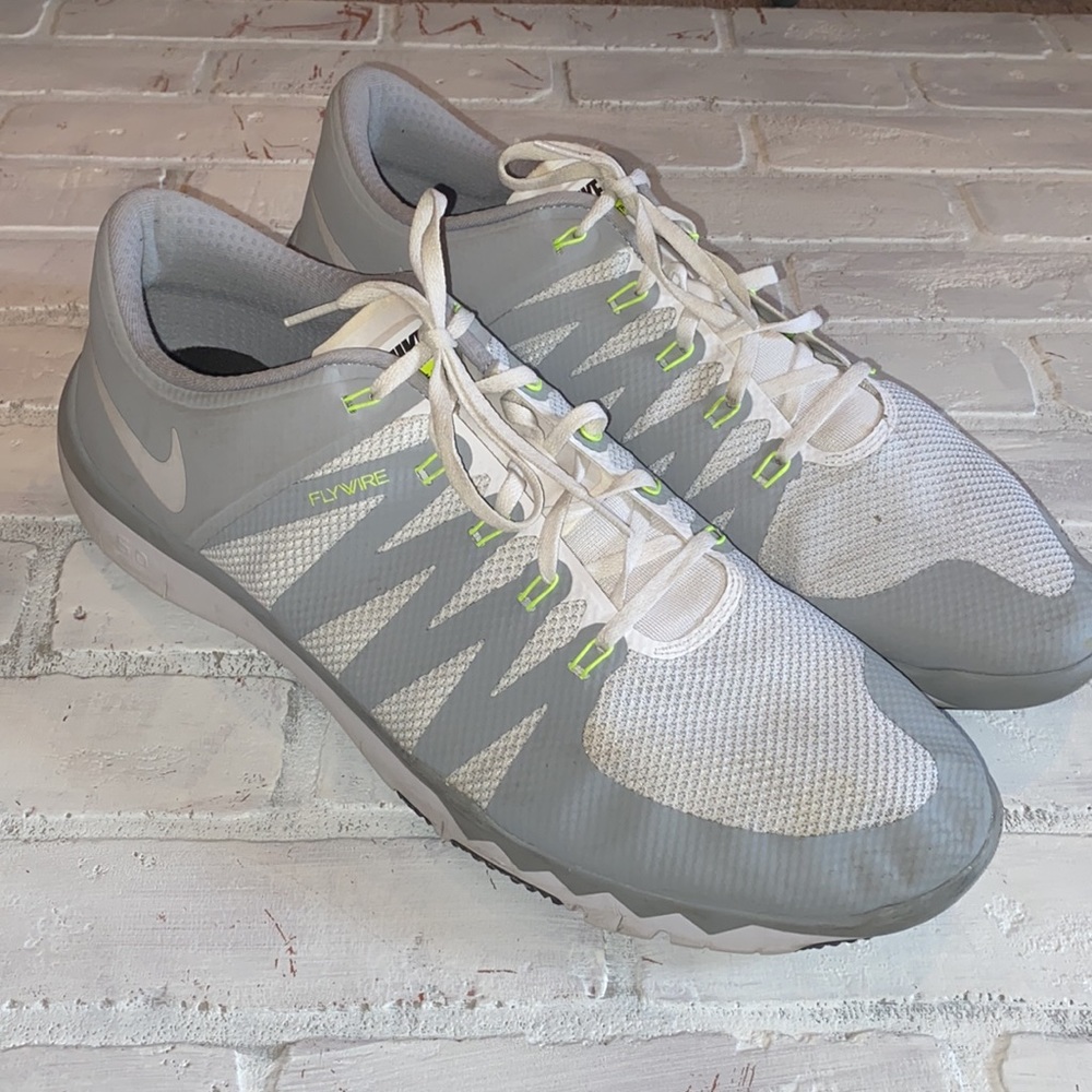 Nike Mens fly wire free 5.0 TR gray white trainers sneakers size 18